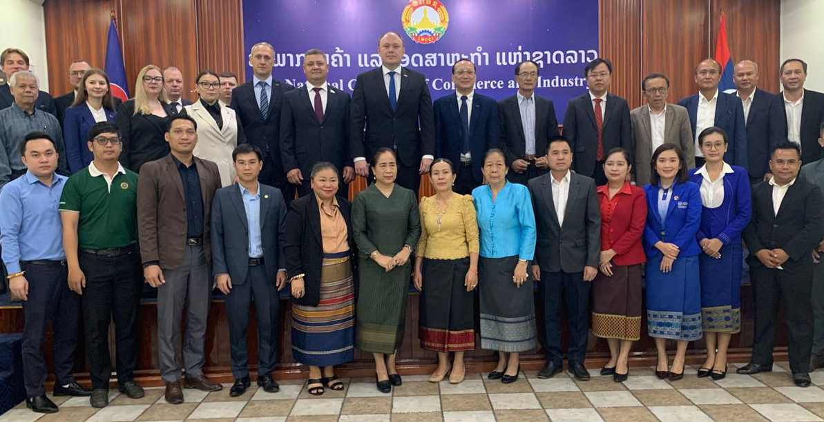 НОВЫЕ ВЕКТОРЫ СОТРУДНИЧЕСТВА ВЫСТРАИВАЮТ МАЗ И ЛАОС