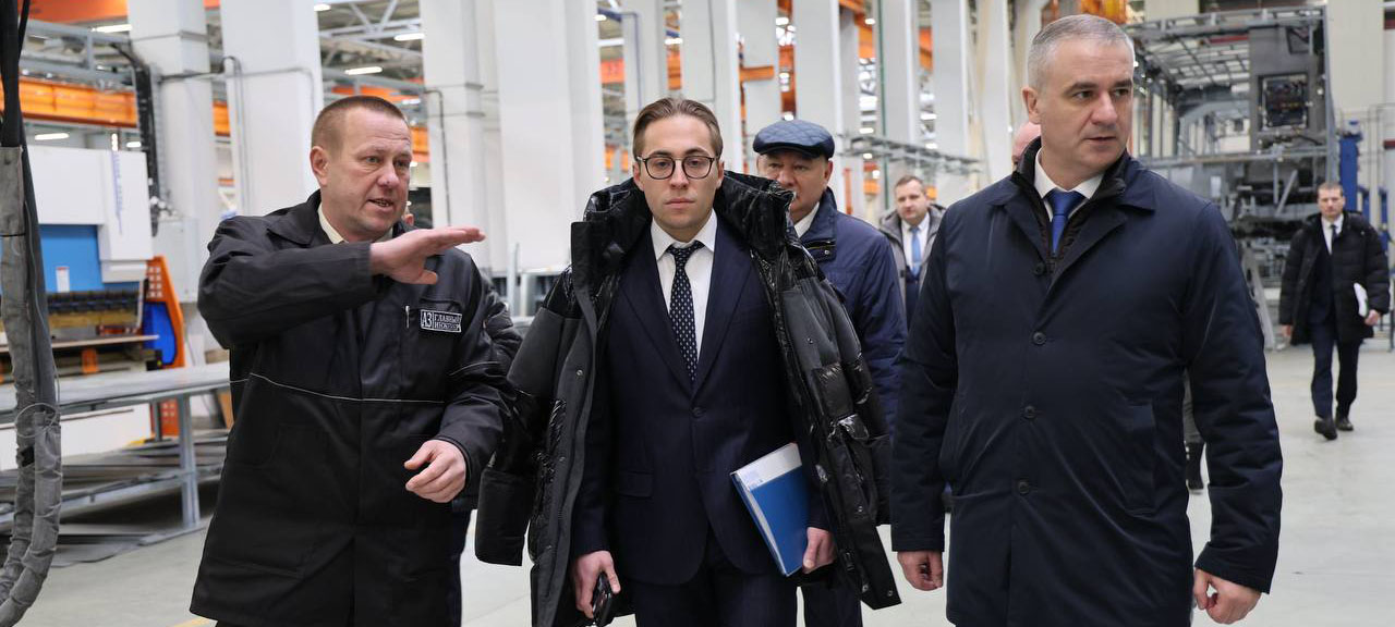 МАЗ ПОСЕТИЛИ ДЕЛОВЫЕ КРУГИ ЯРОСЛАВСКОЙ ОБЛАСТИ